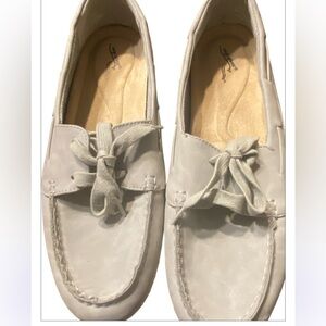 Easy Street Cream Sail Boat Loafers for Women. Size 11‎ WW